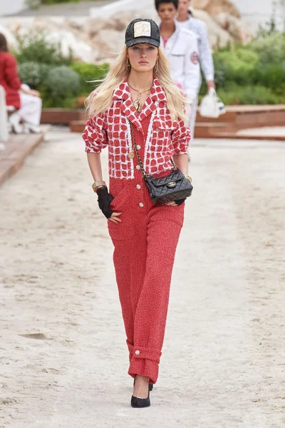 Look 5